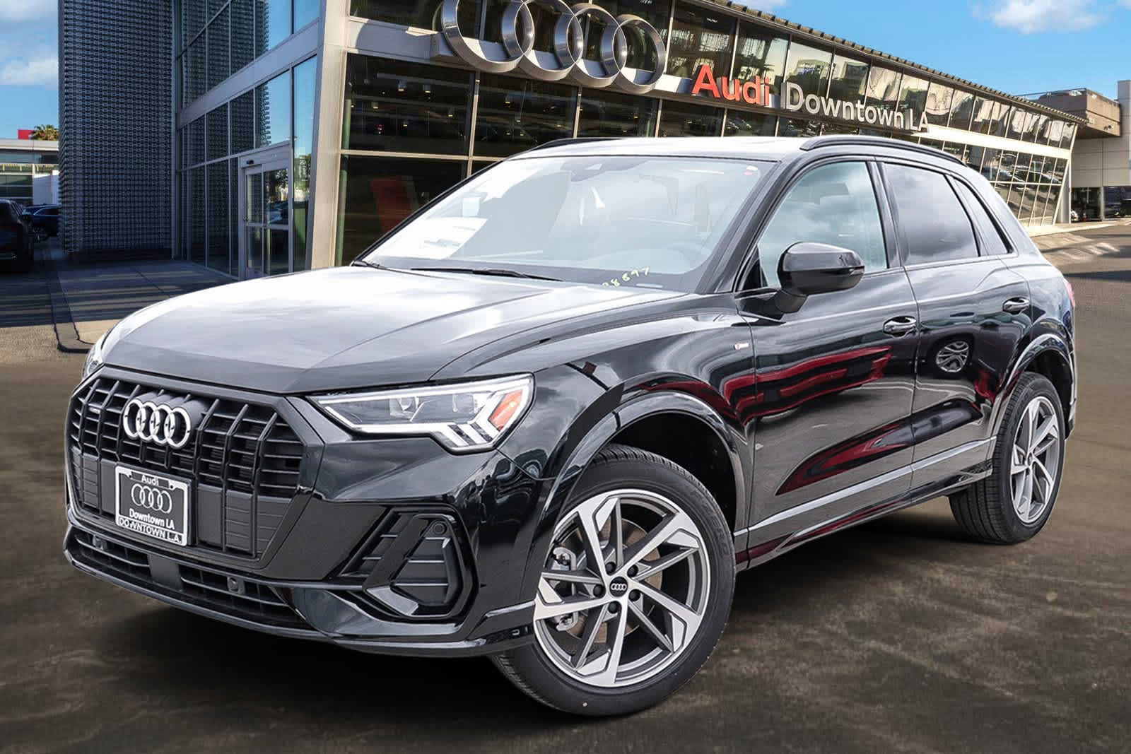 Thumbnail: 2025 Audi Q3 - 1