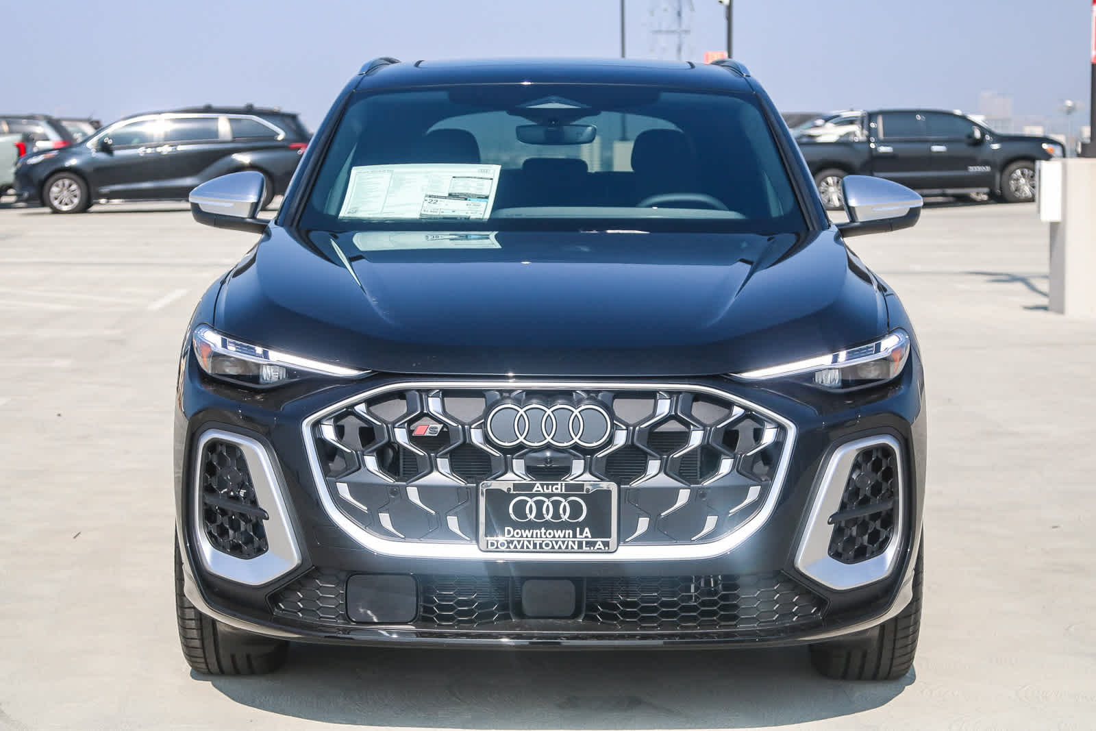 Thumbnail: 2025 Audi SQ5 - 2