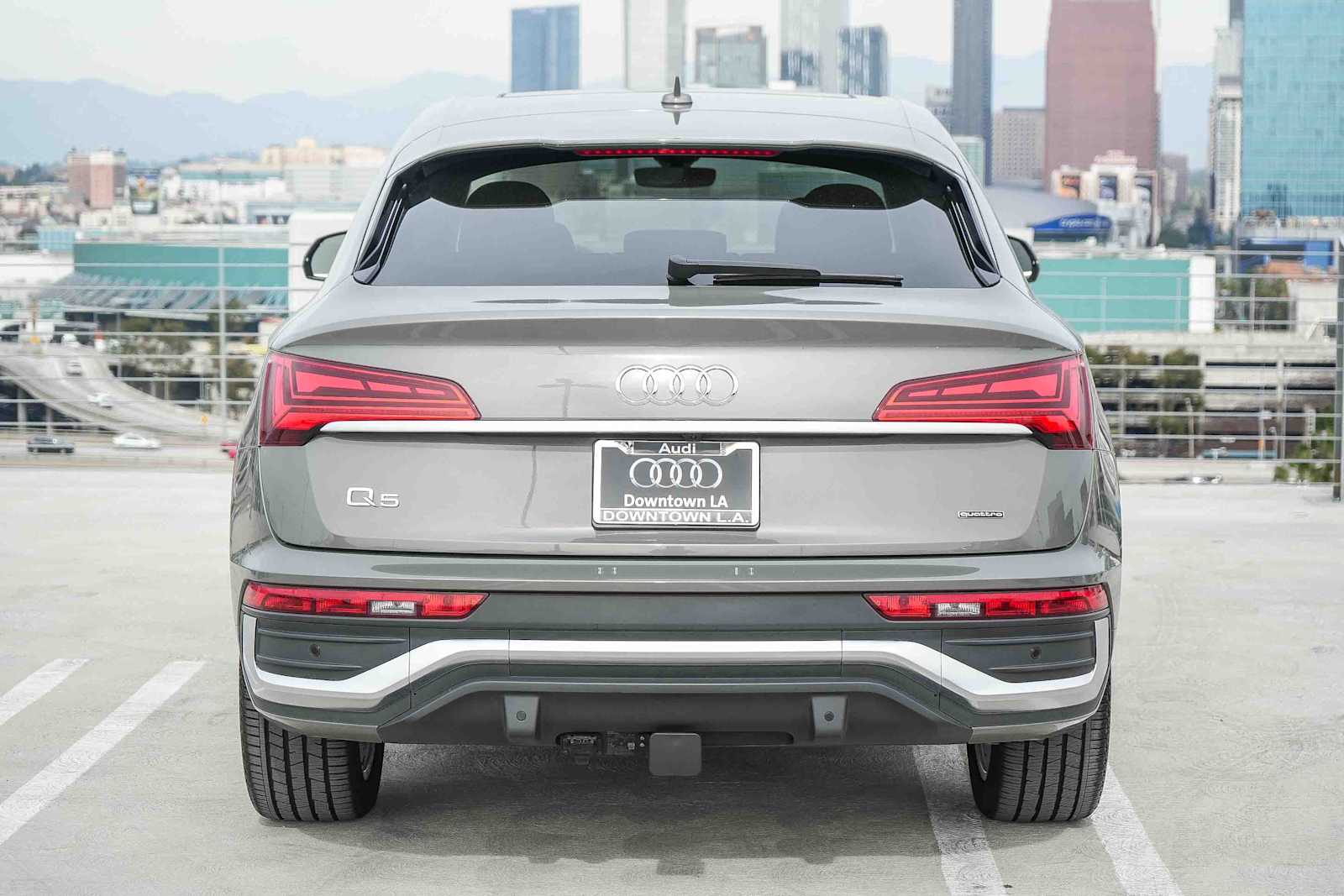 Thumbnail: 2023 Audi Q5 - 8