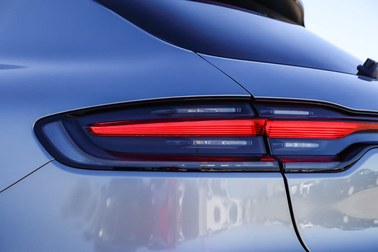 Thumbnail: 2020 Porsche Macan - 12