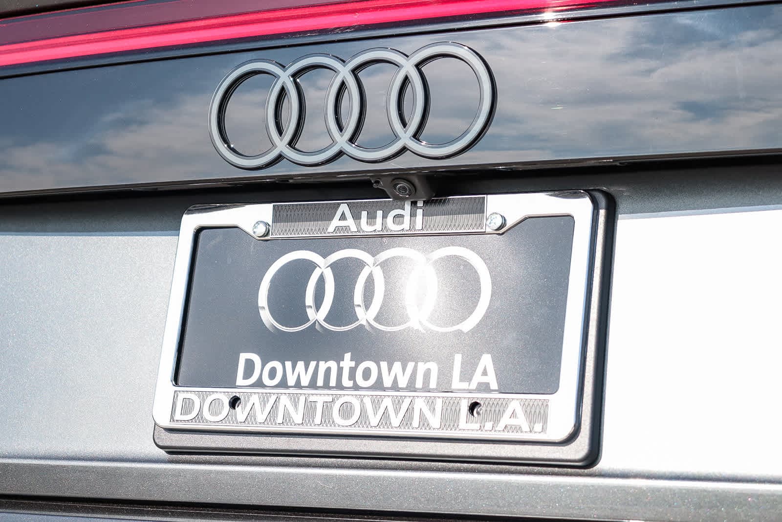 Thumbnail: 2026 Audi Q8 - 11