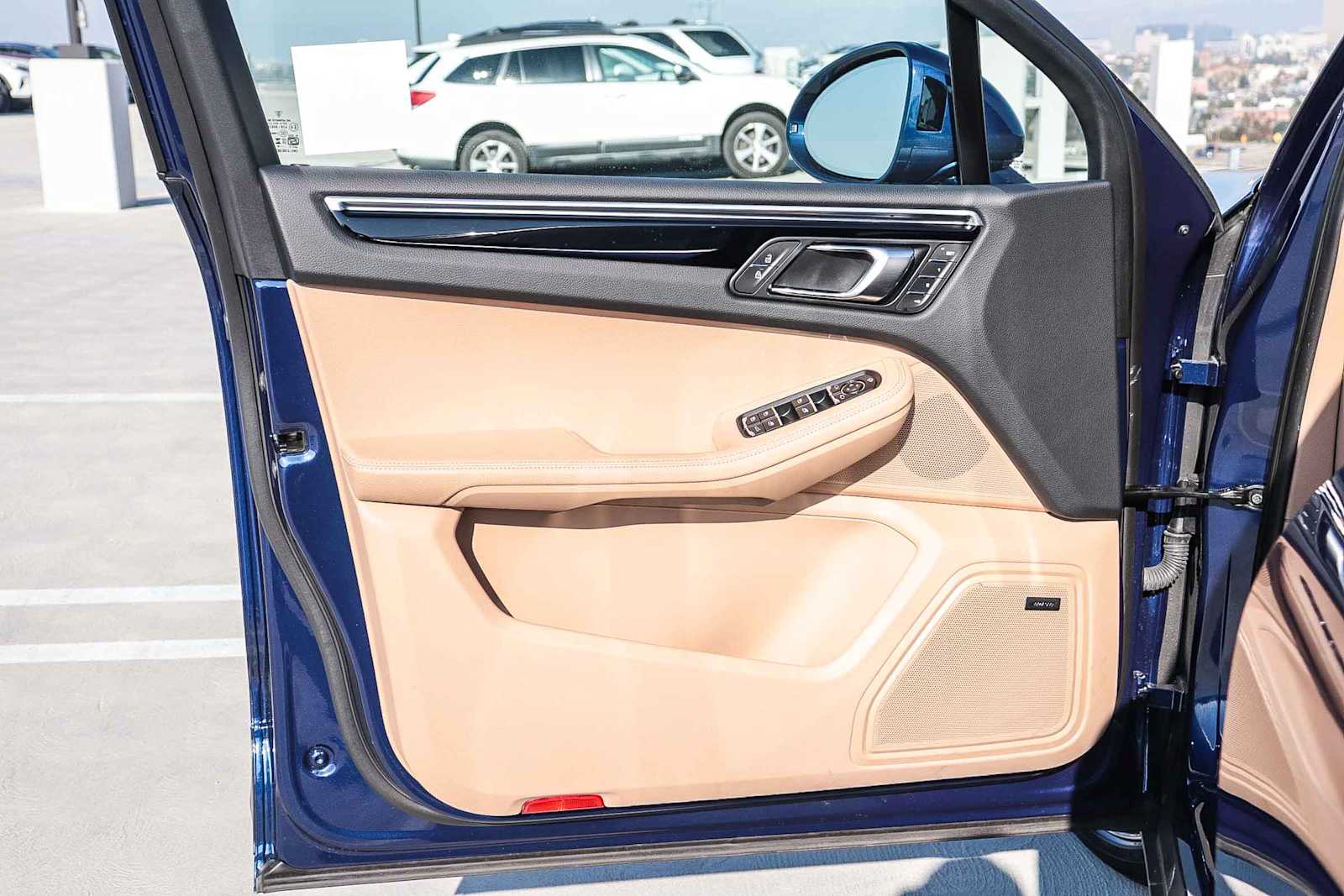 Thumbnail: 2024 Porsche Macan - 29