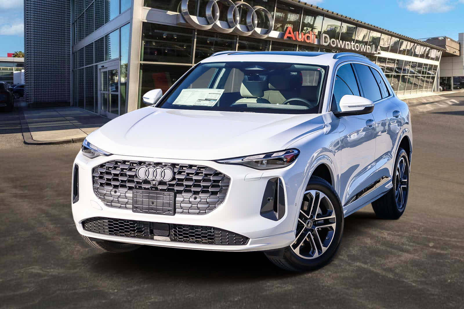 2025 Audi New Q5 Premium's photo