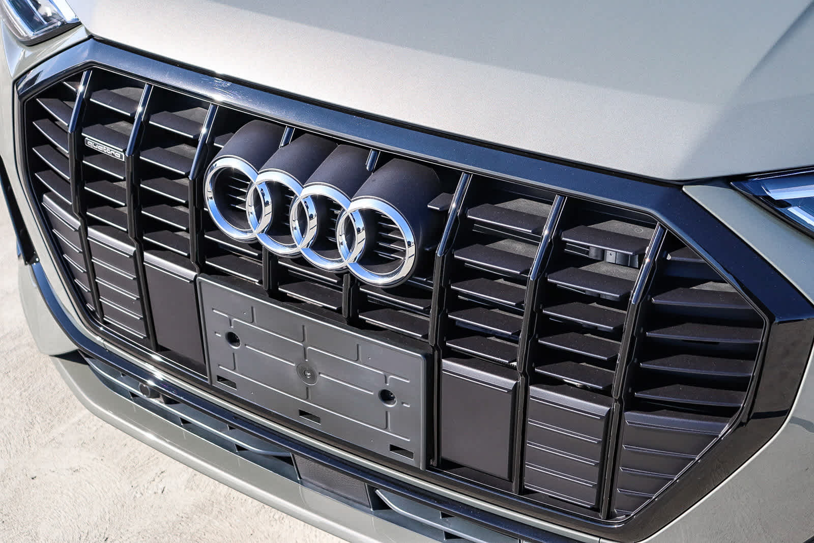 Thumbnail: 2025 Audi Q3 - 8