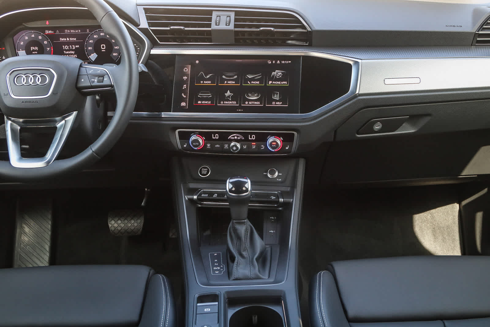 Thumbnail: 2025 Audi Q3 - 18