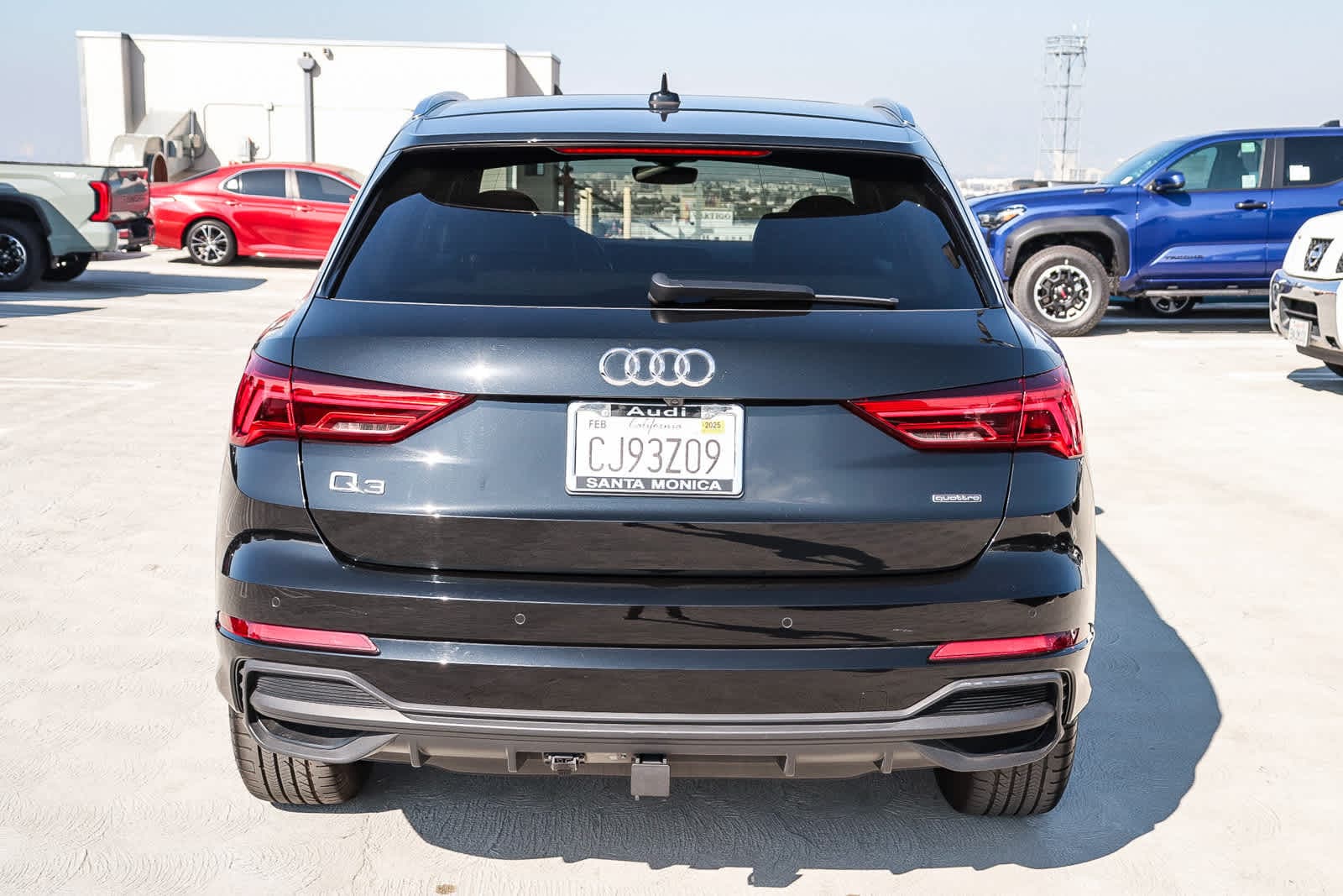 Thumbnail: 2023 Audi Q3 - 8