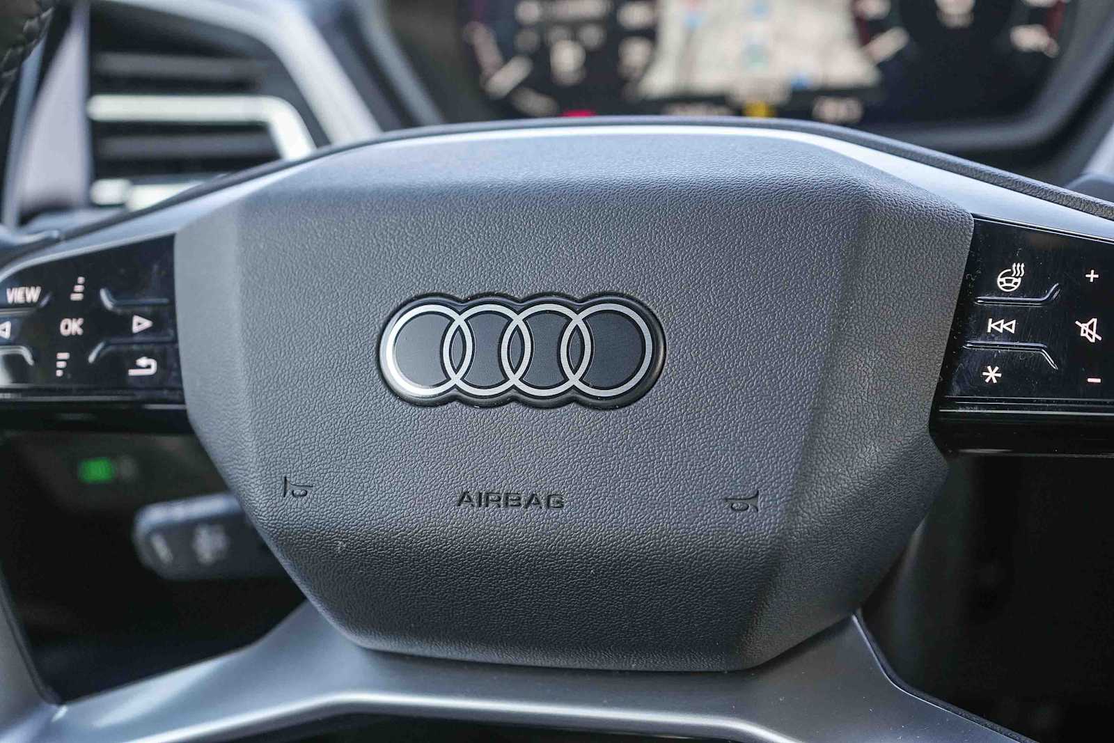 Thumbnail: 2023 Audi Q4 e-tron - 23