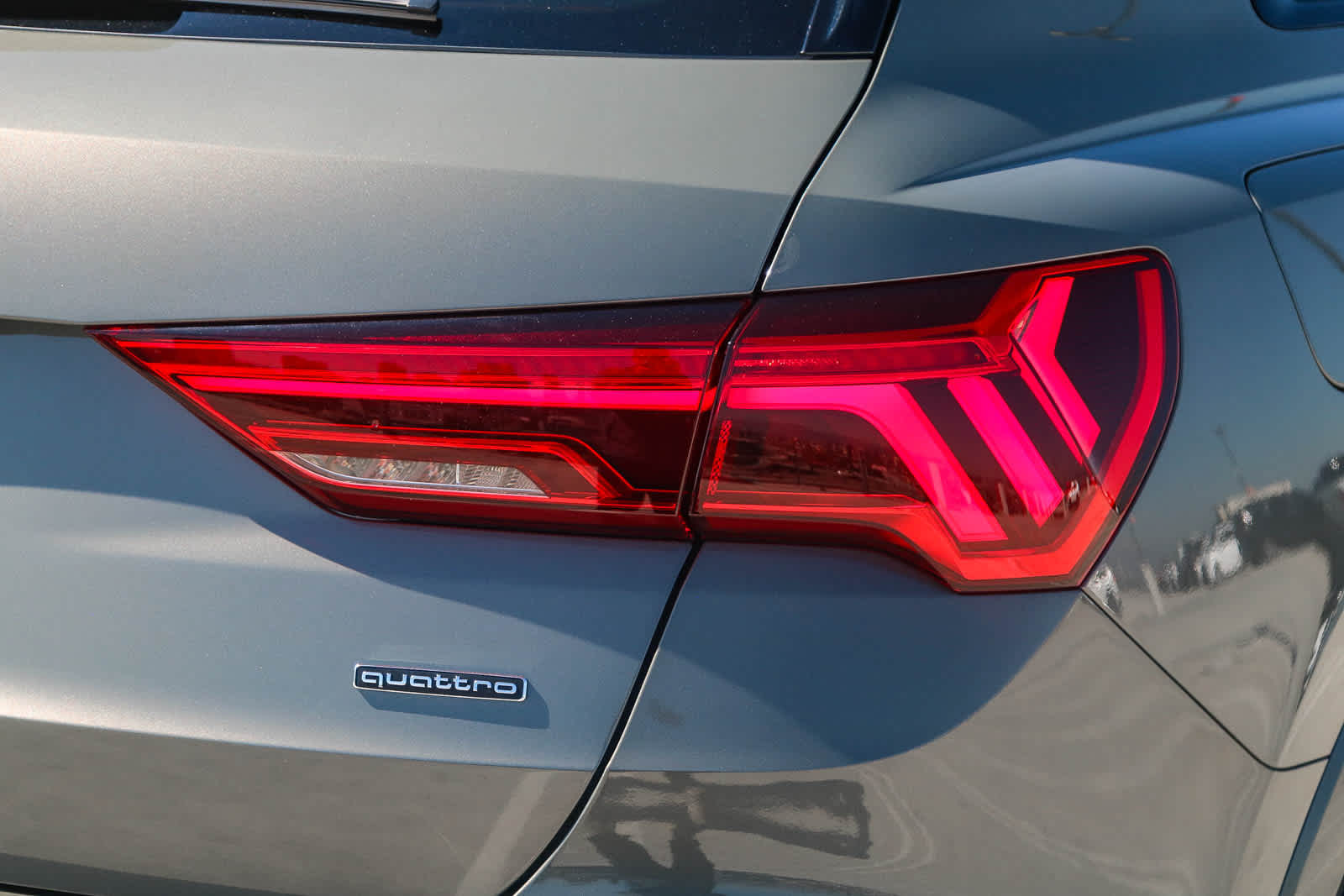 Thumbnail: 2025 Audi Q3 - 12