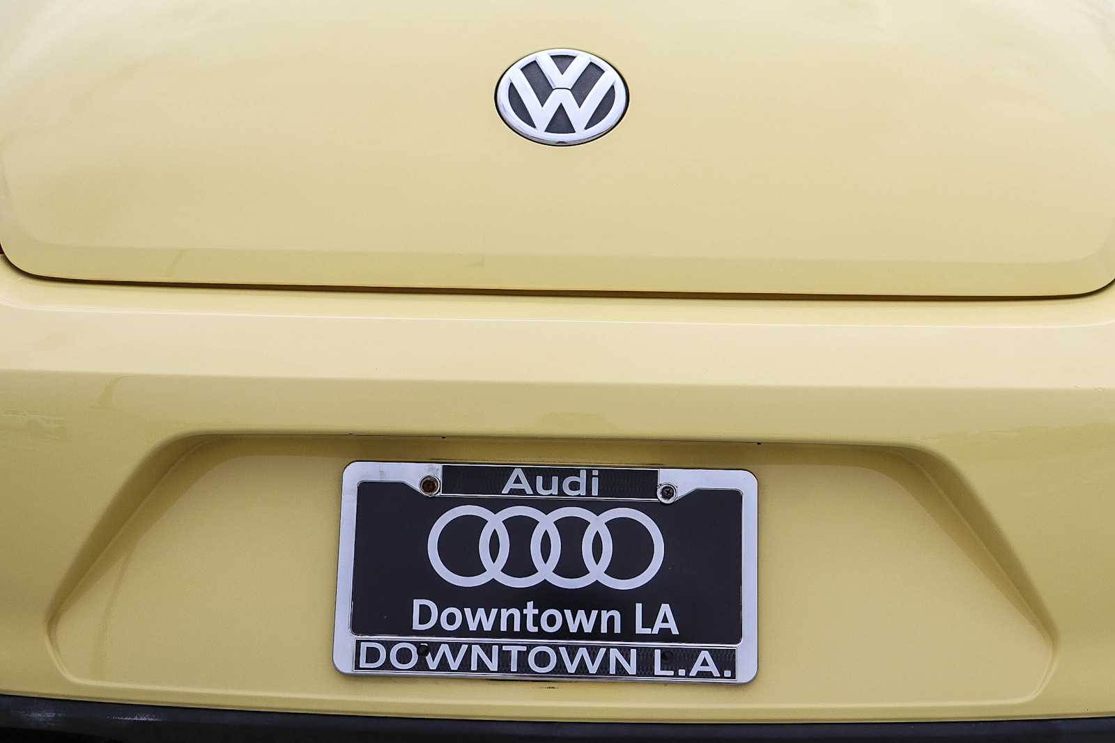 Thumbnail: 2012 Volkswagen Beetle - 11