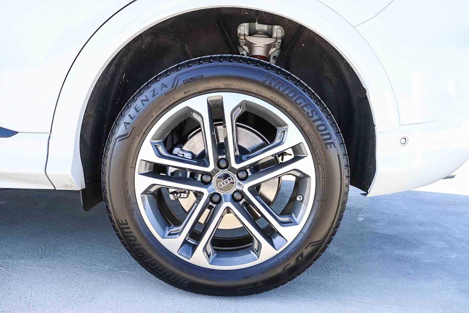 Thumbnail: 2025 Audi Q5 - 13