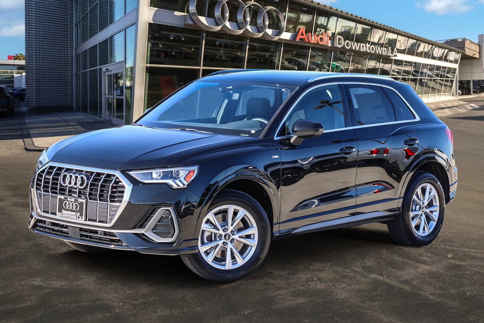 Thumbnail: 2025 Audi Q3 - 1