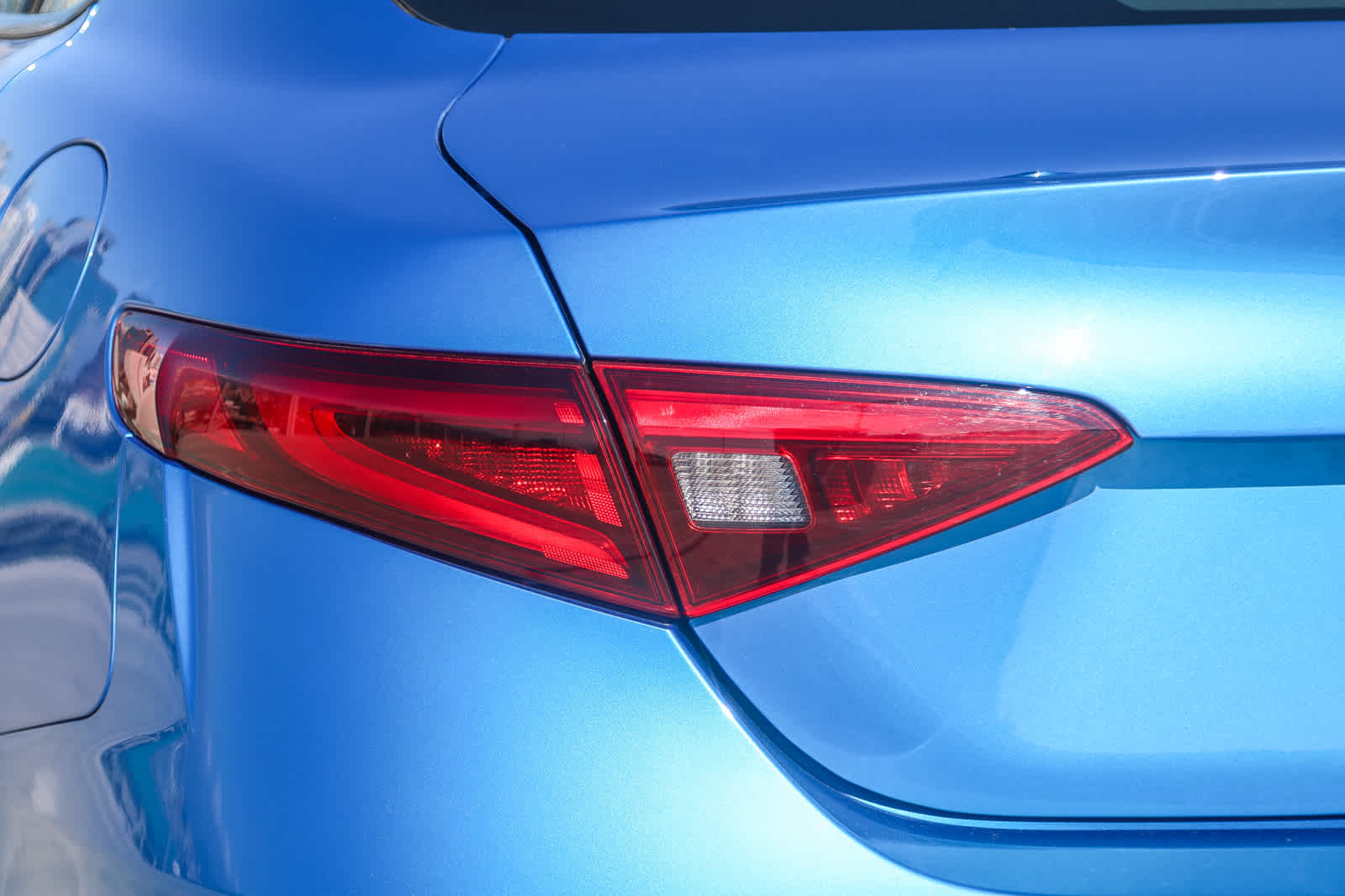 Thumbnail: 2019 Alfa Romeo Giulia - 11