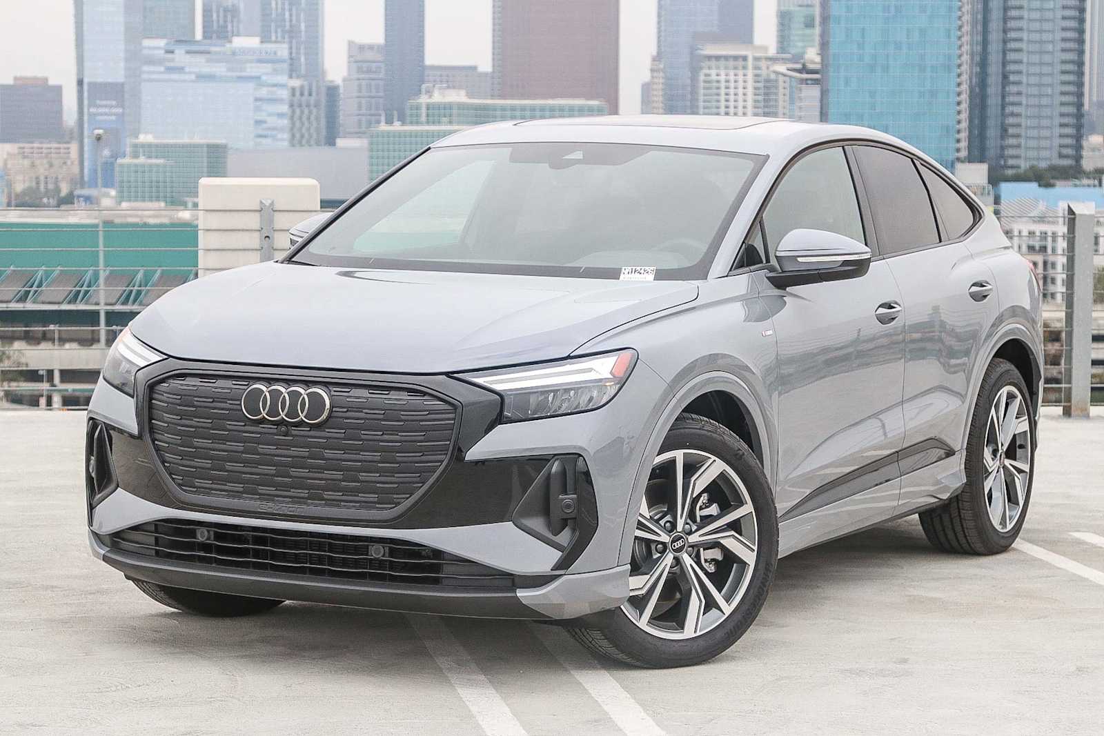 Thumbnail: 2025 Audi Q4 e-tron - 1