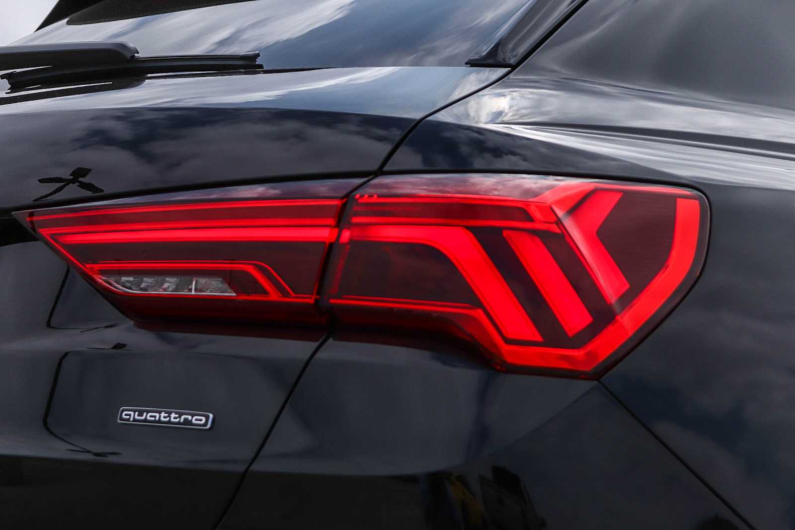 Thumbnail: 2025 Audi Q3 - 10