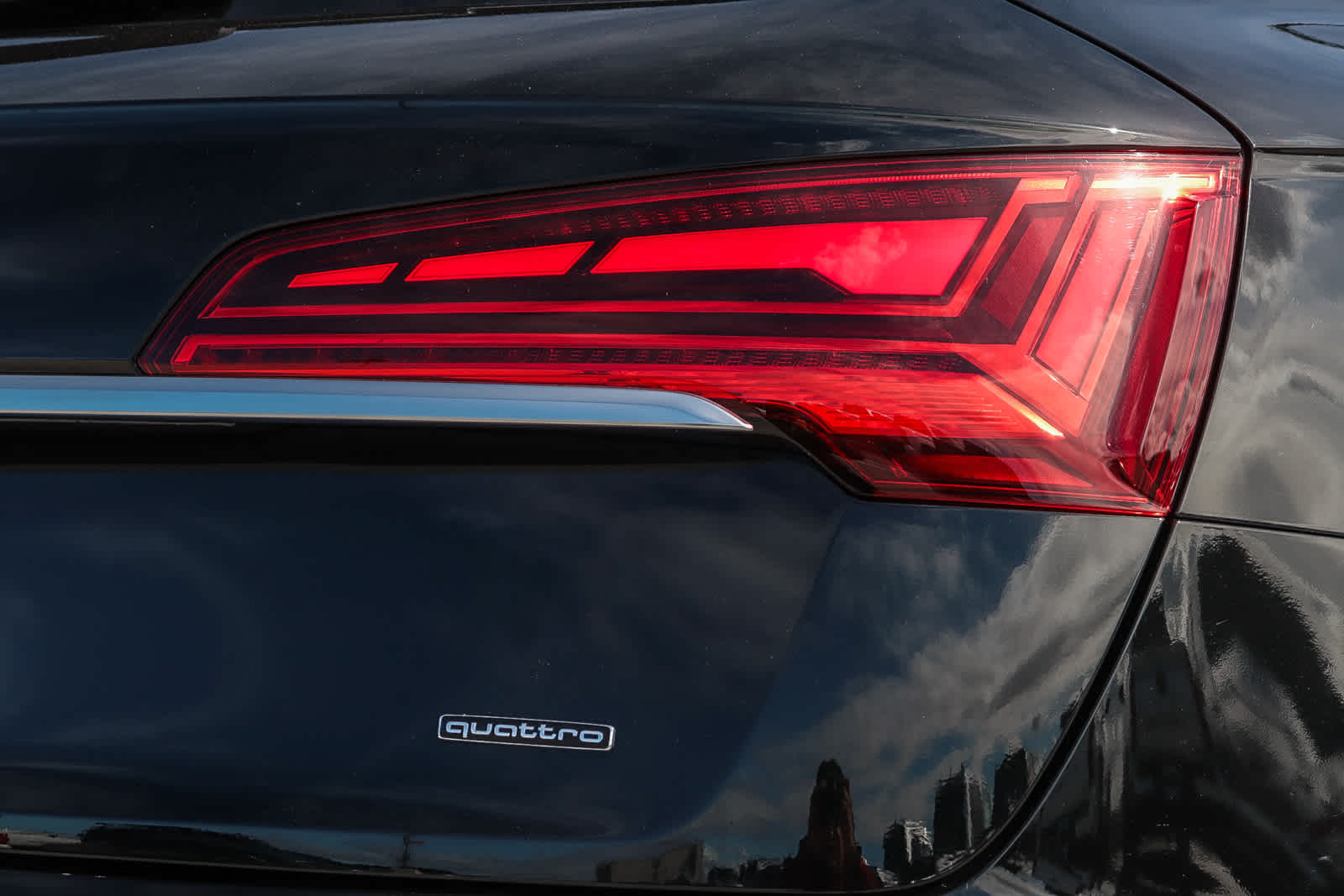 Thumbnail: 2023 Audi Q5 - 10