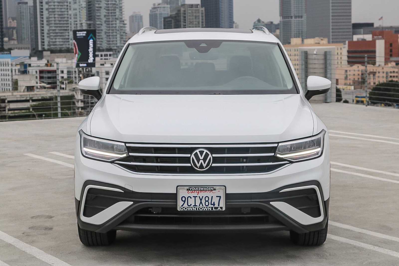 Used 2022 Volkswagen Tiguan SE with VIN 3VV3B7AXXNM113200 for sale in Los Angeles, CA