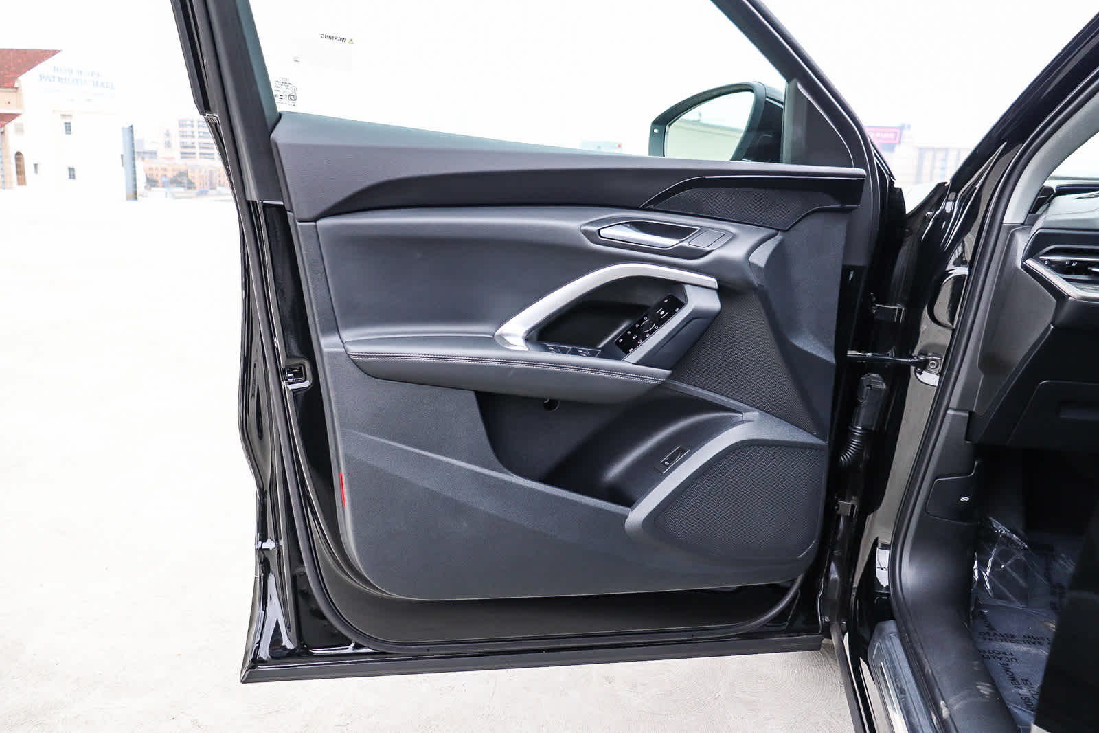 Thumbnail: 2025 Audi Q5 - 27