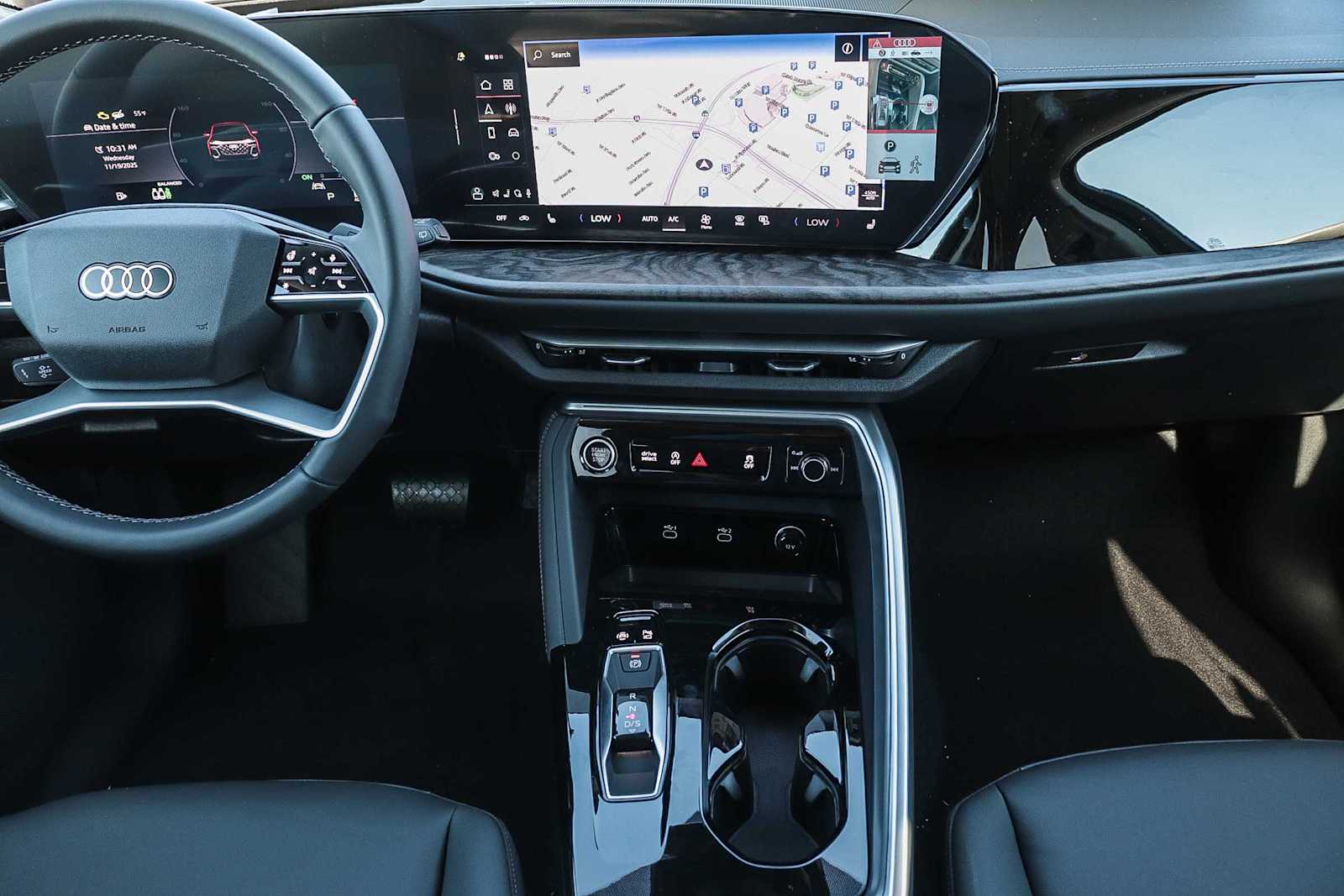 Thumbnail: 2025 Audi Q5 - 16