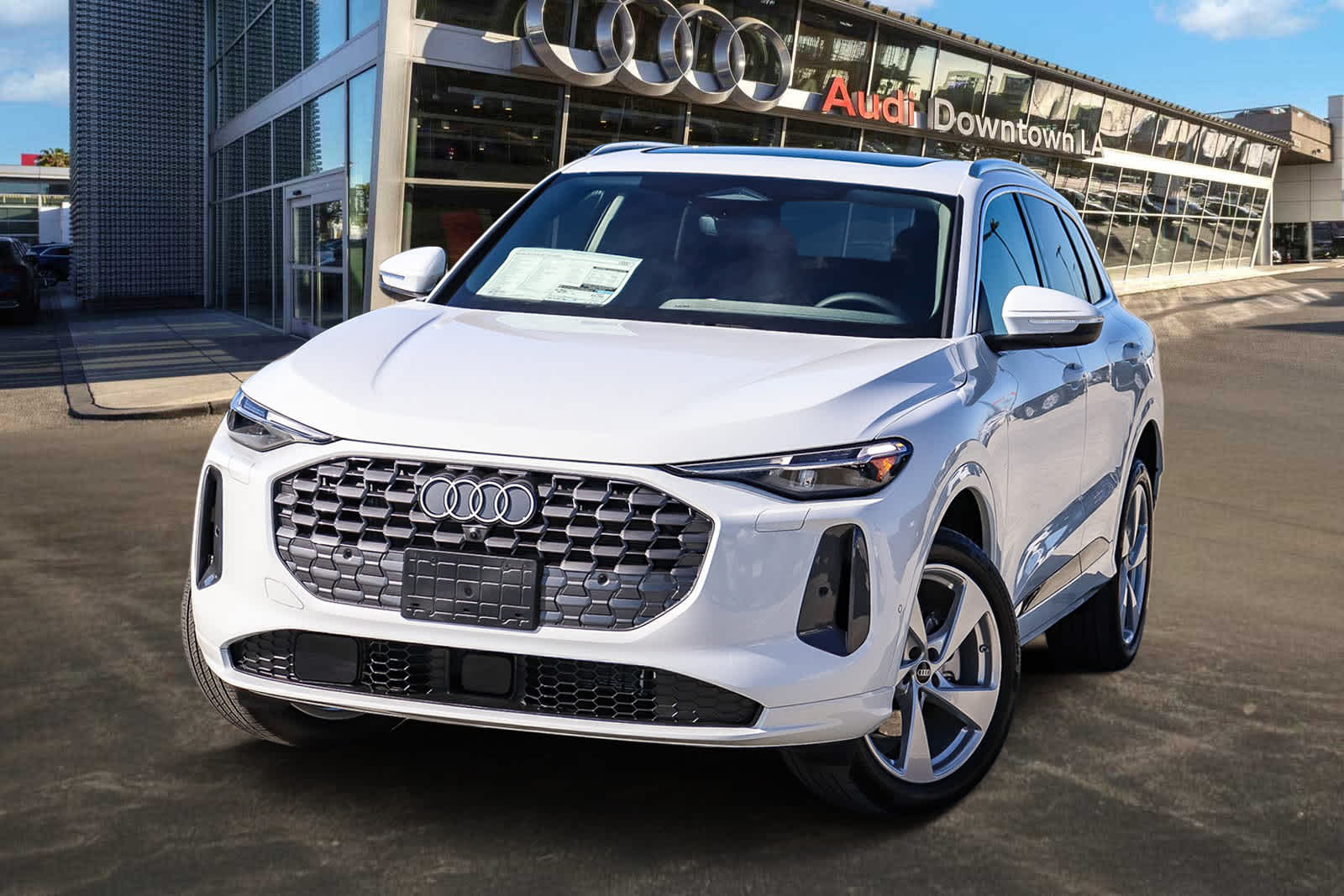 Thumbnail: 2025 Audi Q5 - 1