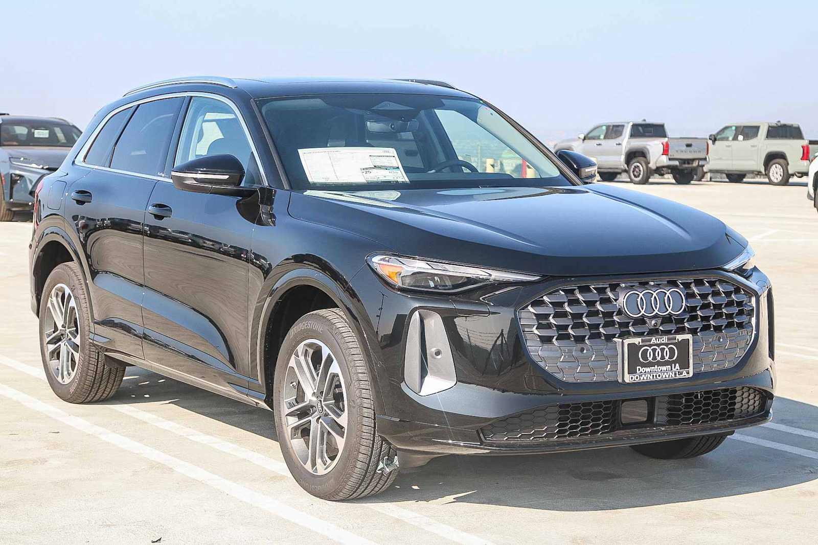 Thumbnail: 2025 Audi Q5 - 3