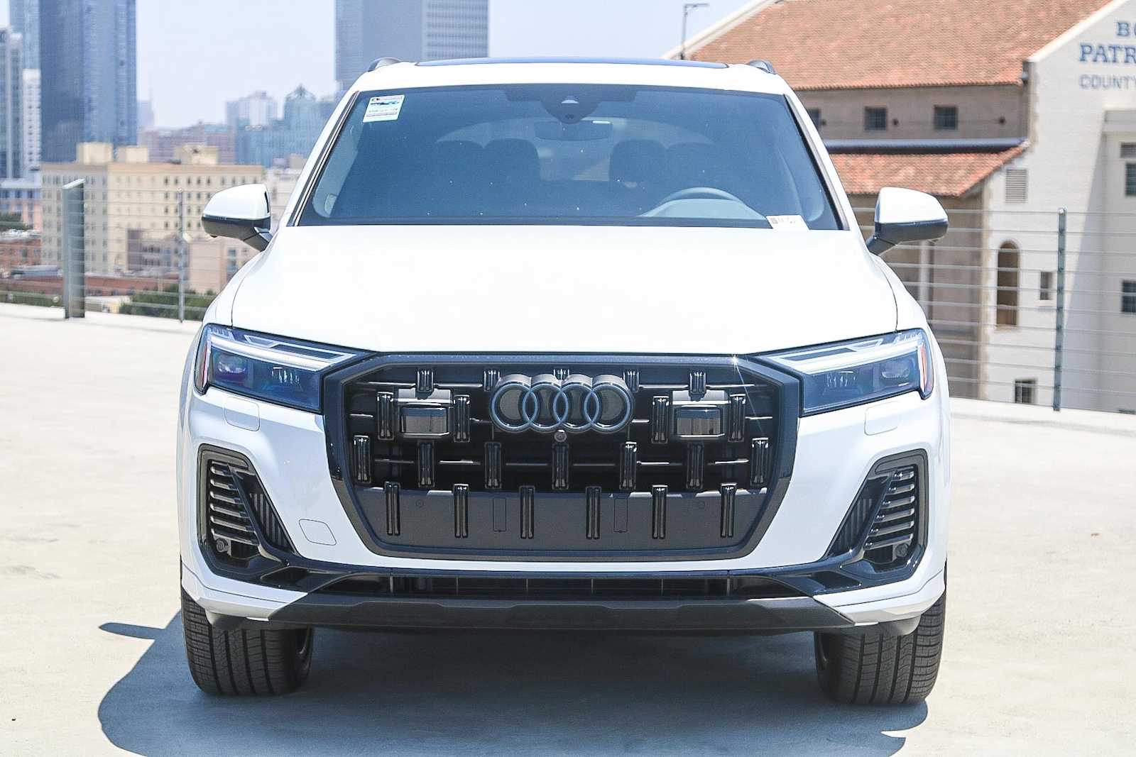 Thumbnail: 2025 Audi Q7 - 2