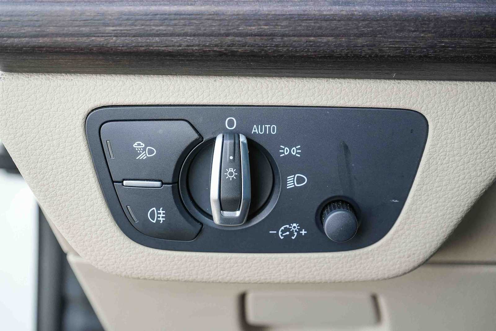 Thumbnail: 2023 Audi Q5 - 31