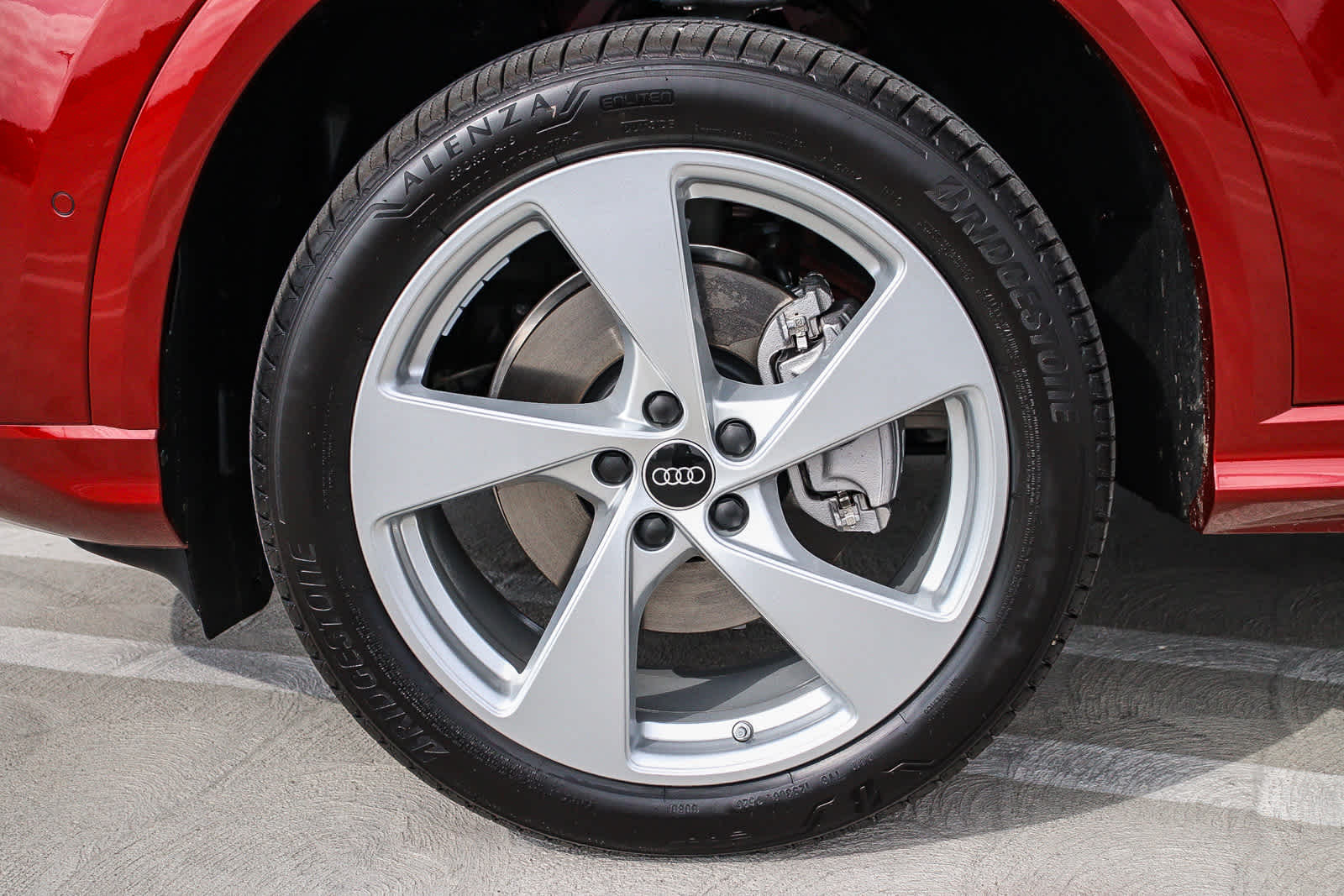 Thumbnail: 2025 Audi Q5 - 14