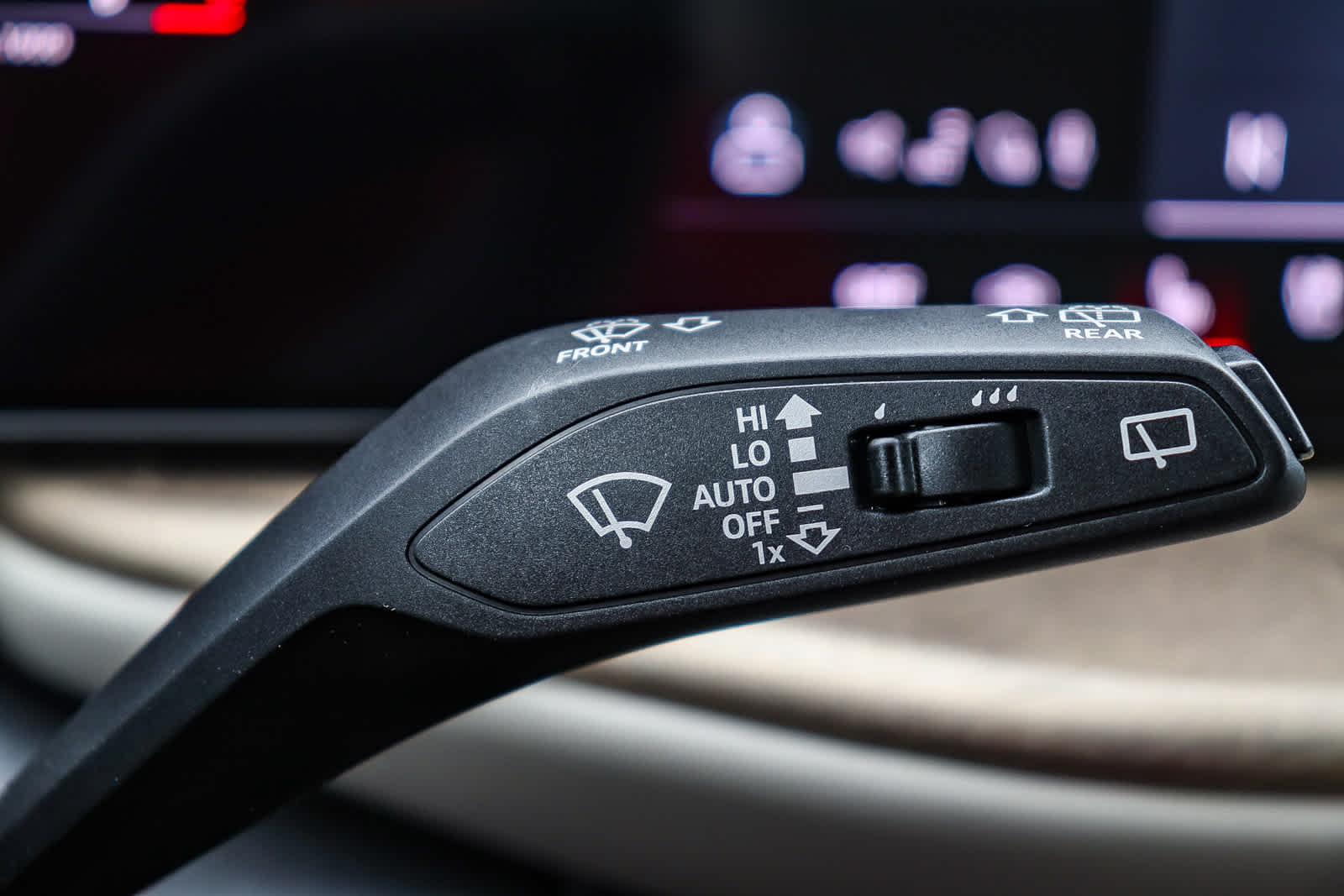 Thumbnail: 2025 Audi Q5 - 31