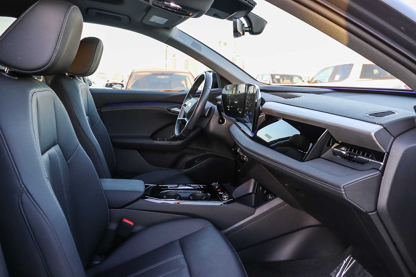 Thumbnail: 2025 Audi Q6 e-tron - 20