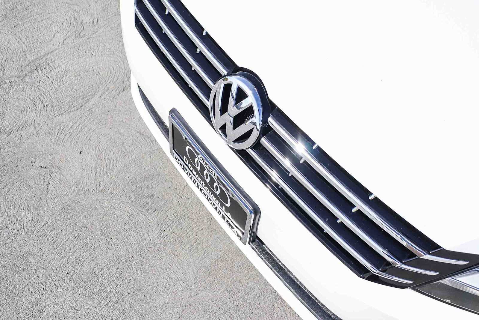 Thumbnail: 2015 Volkswagen Passat - 8