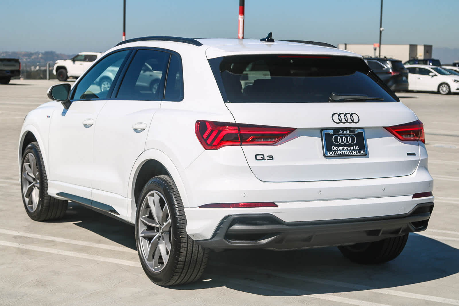 Thumbnail: 2025 Audi Q3 - 10