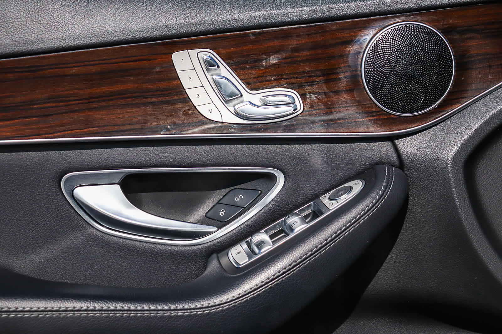 Thumbnail: 2018 Mercedes-Benz C-Class - 24