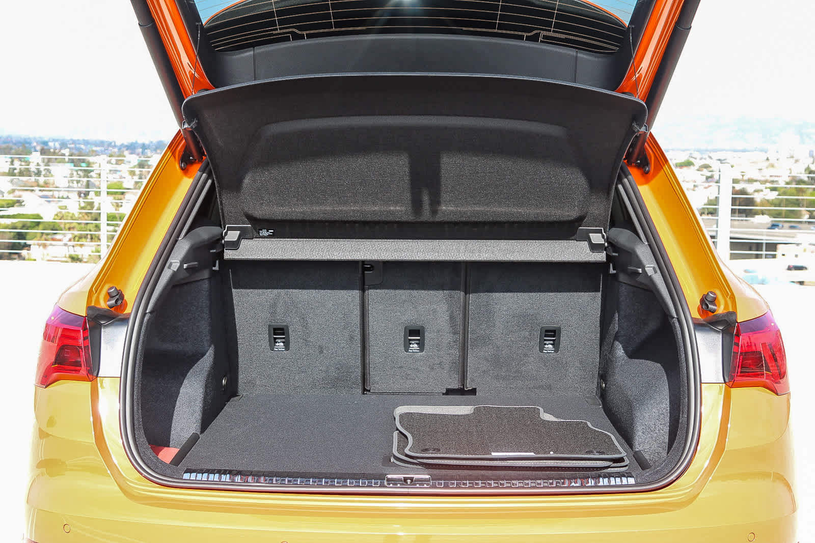 Thumbnail: 2025 Audi Q3 - 26