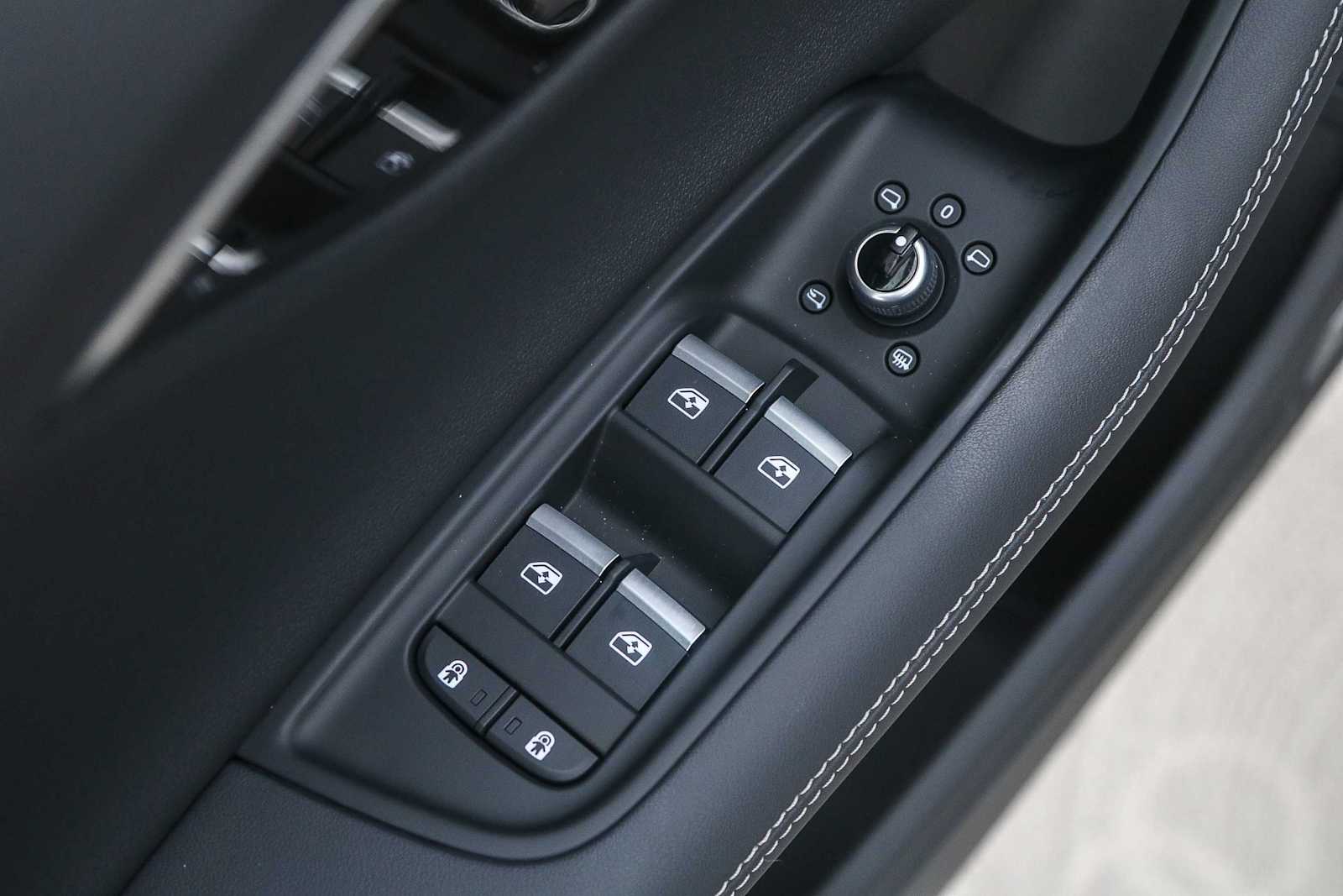 Thumbnail: 2026 Audi Q7 - 33