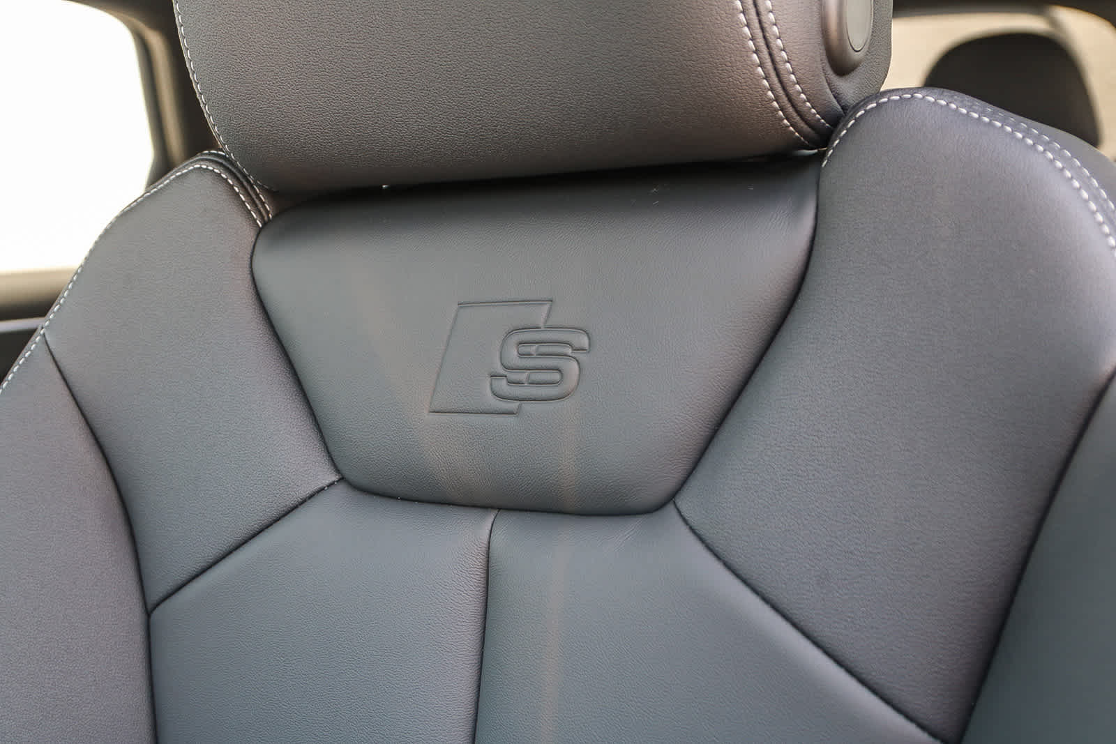 Thumbnail: 2025 Audi Q3 - 24