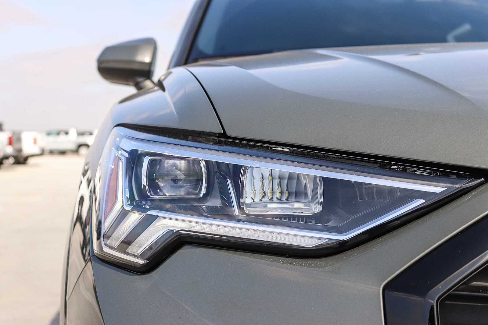 Thumbnail: 2023 Audi Q3 - 8