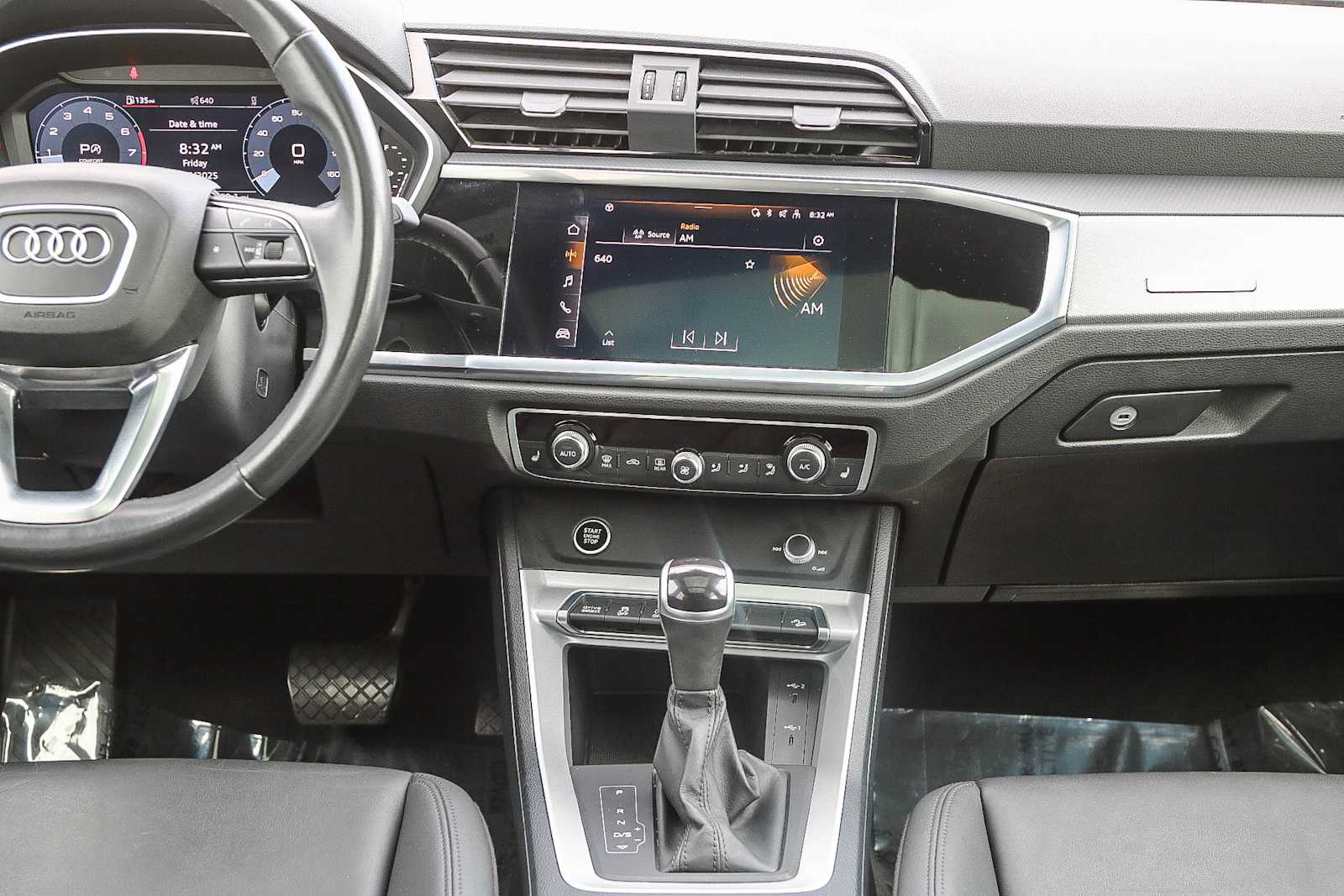 Thumbnail: 2022 Audi Q3 - 13