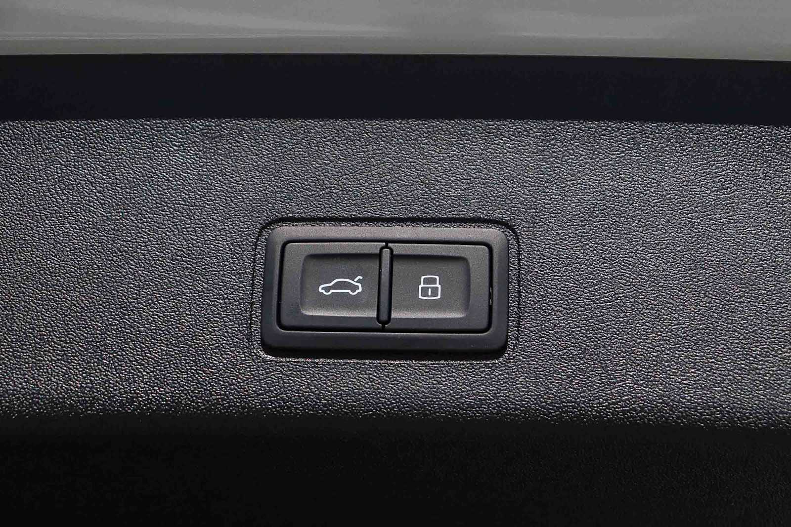 Thumbnail: 2026 Audi Q3 - 35