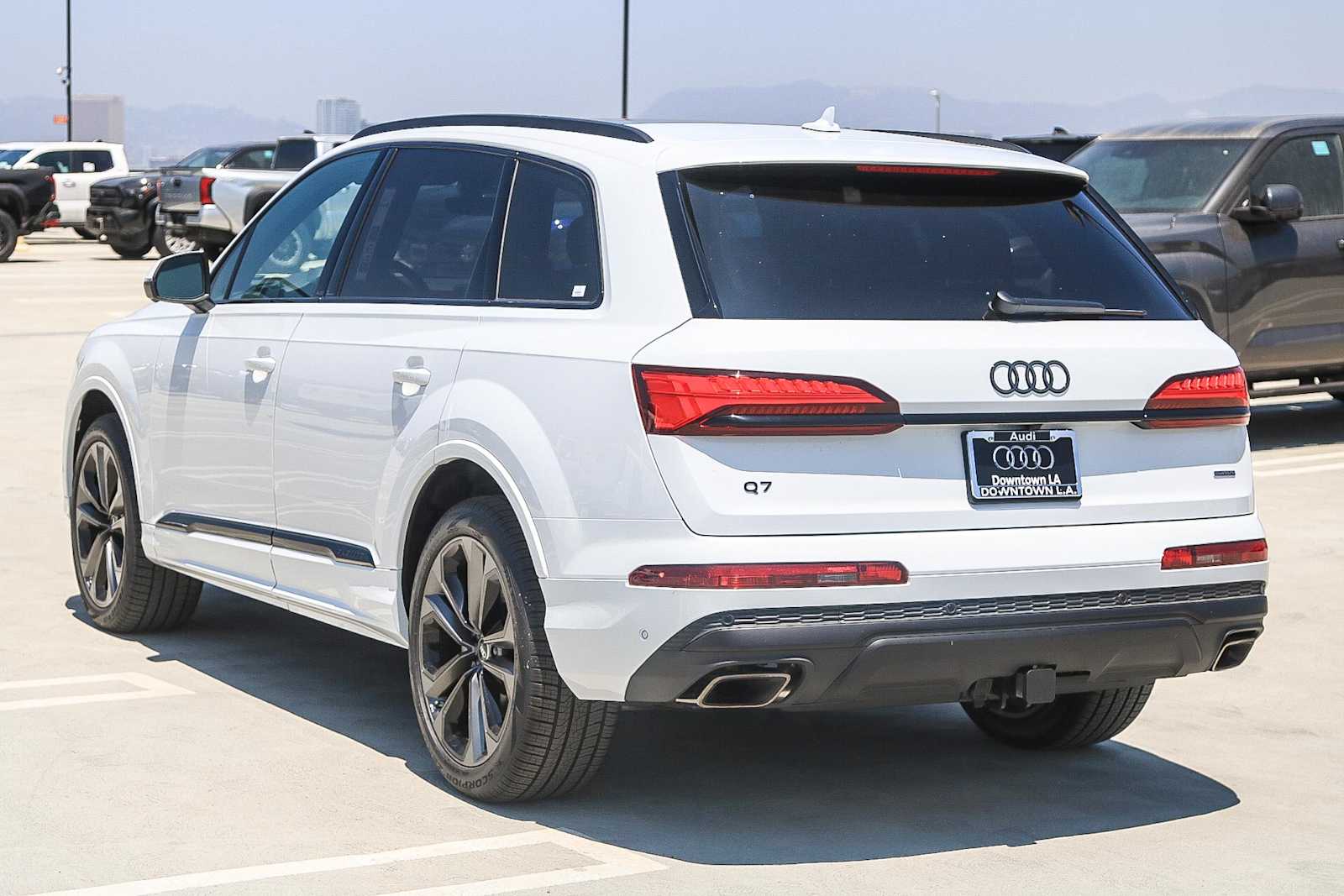 Thumbnail: 2025 Audi Q7 - 8