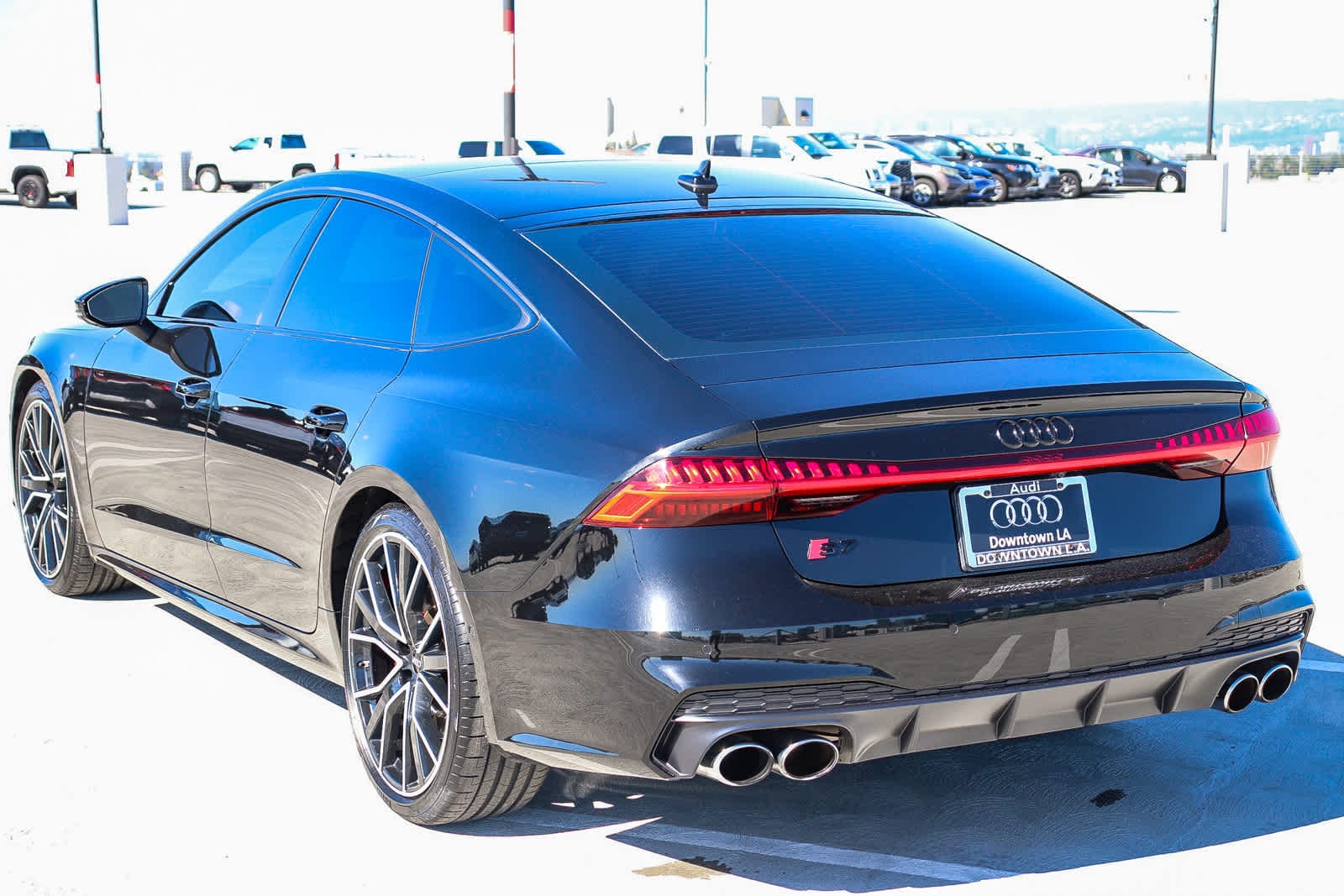 Thumbnail: 2022 Audi S7 - 9