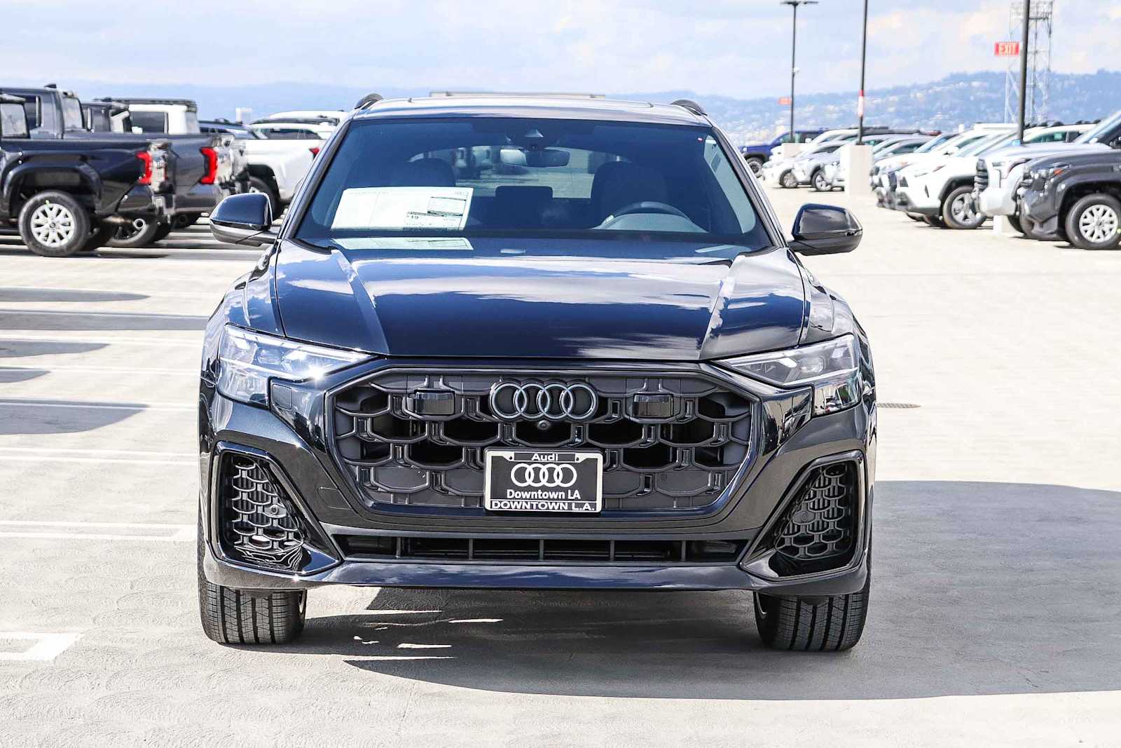 Thumbnail: 2026 Audi Q8 - 2
