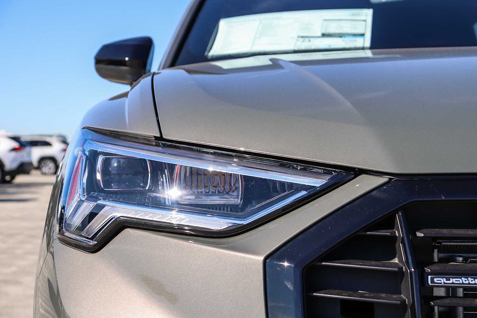 Thumbnail: 2025 Audi Q3 - 9