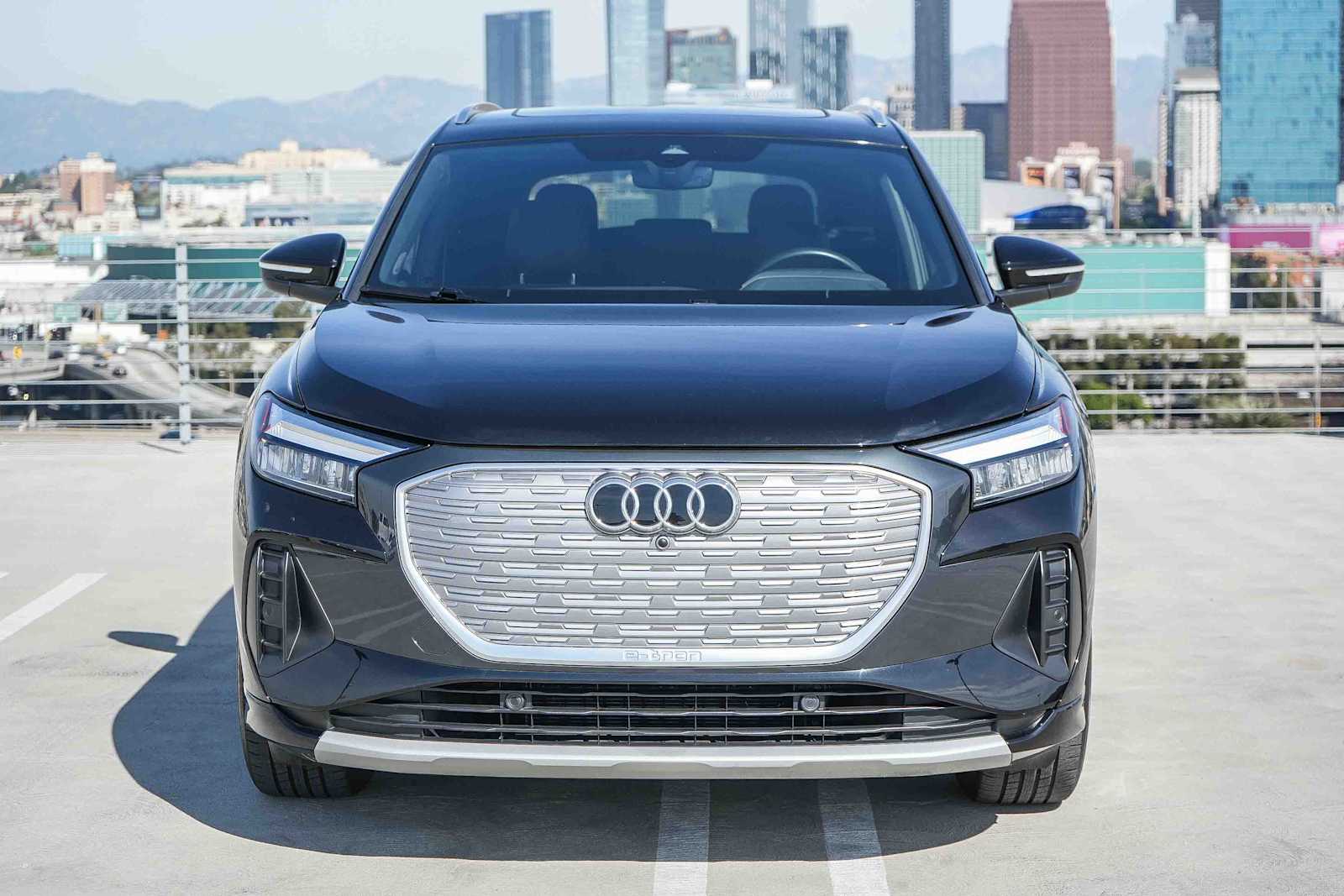 Thumbnail: 2023 Audi Q4 e-tron - 2