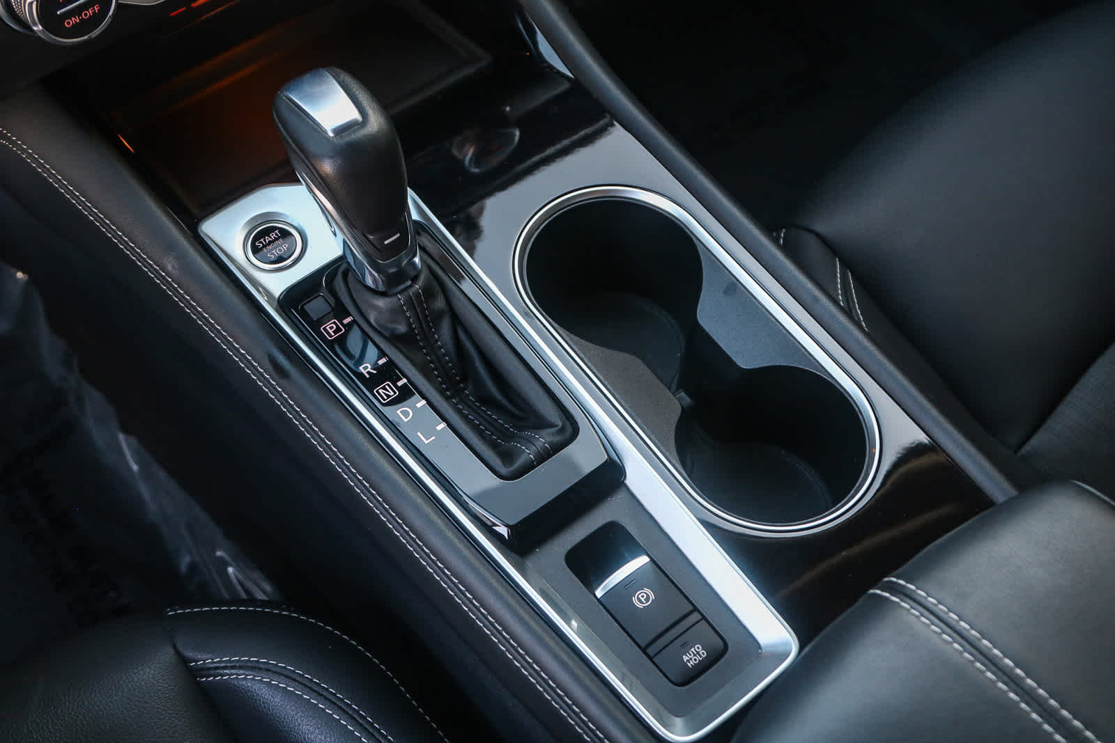 Thumbnail: 2022 Nissan Altima - 25