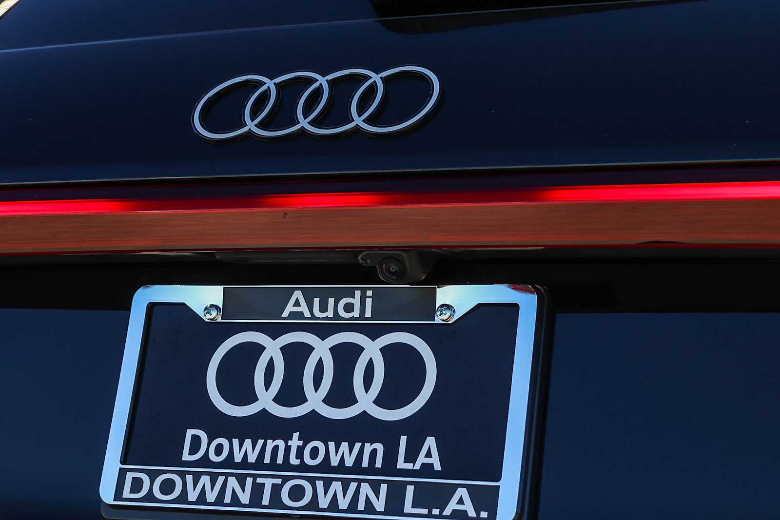 Thumbnail: 2025 Audi Q6 e-tron - 11