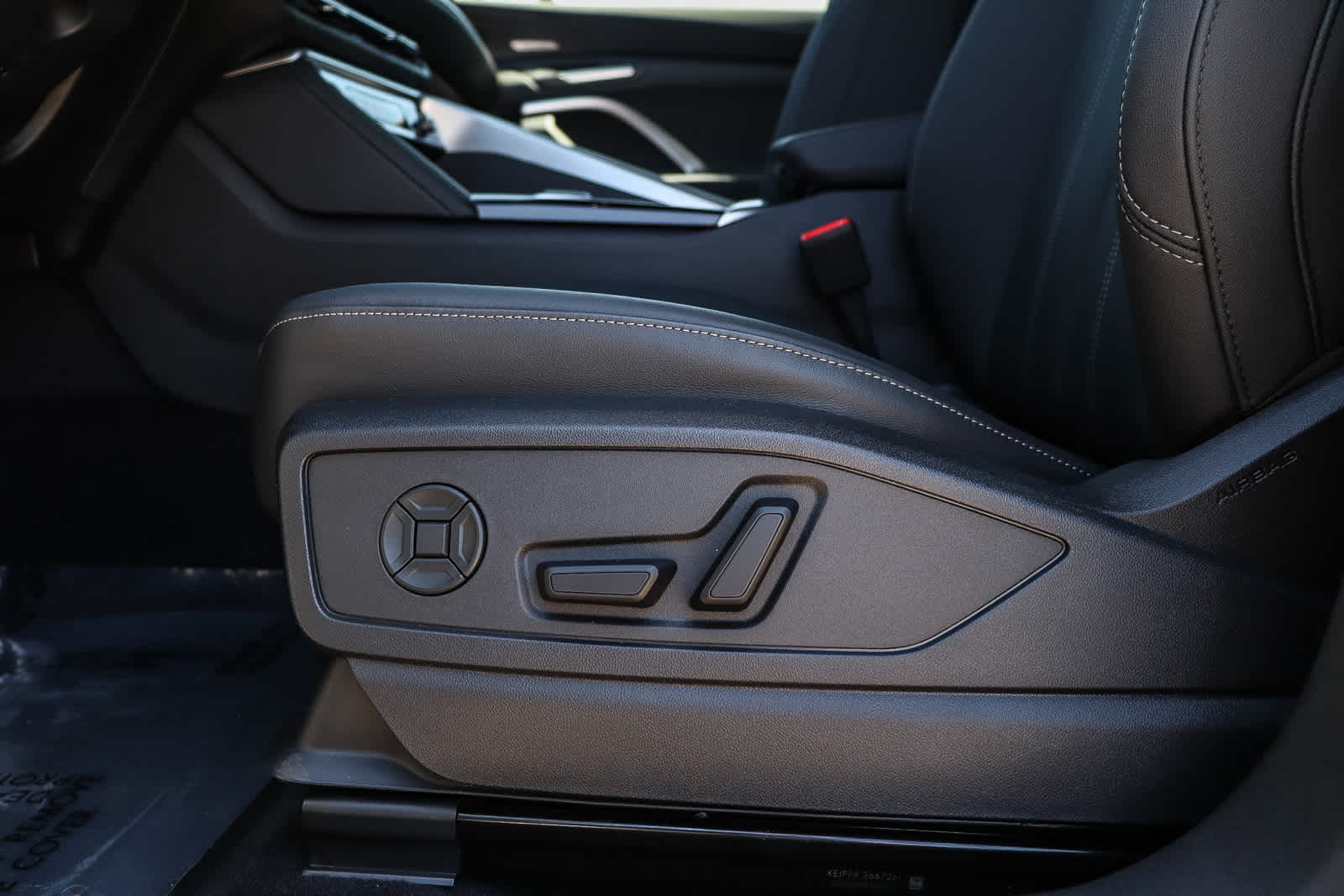Thumbnail: 2026 Audi Q5 - 25