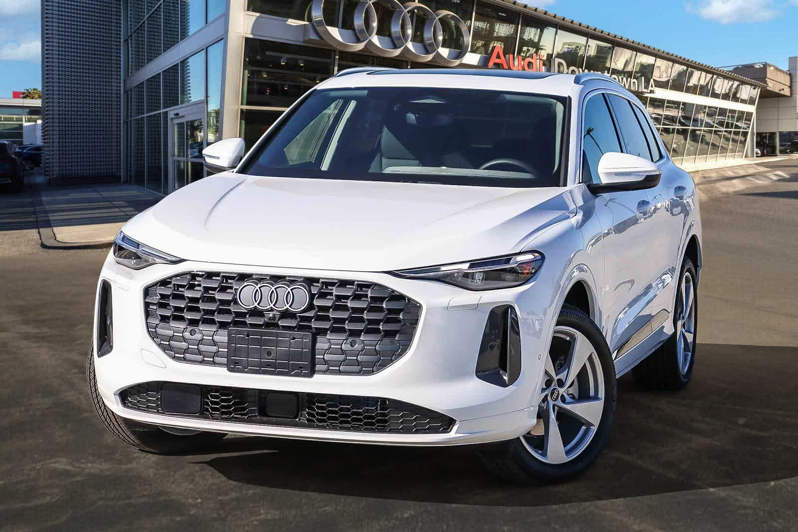 Thumbnail: 2025 Audi Q5 - 1