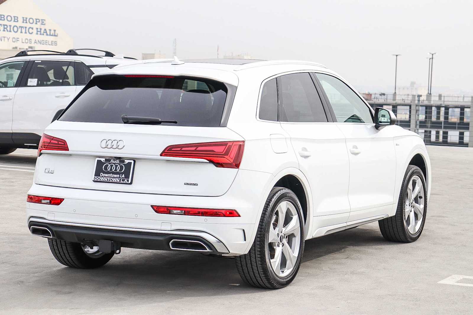 Thumbnail: 2022 Audi Q5 - 4