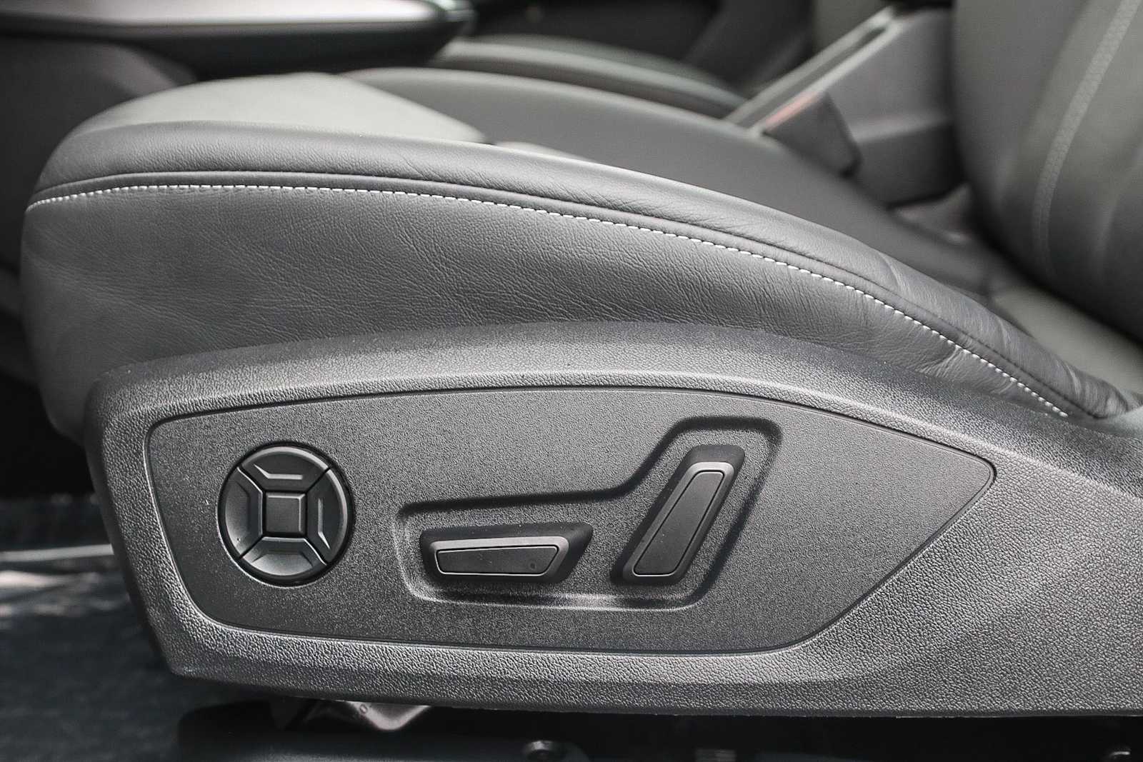 2024 Audi Q4 e-tron Prestige 23
