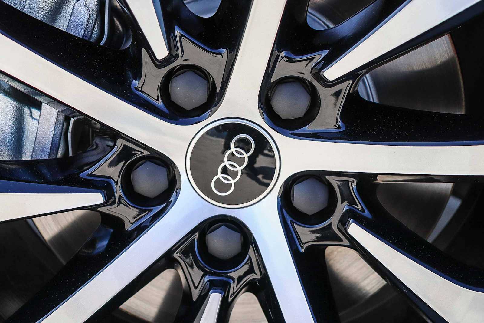 Thumbnail: 2026 Audi Q3 - 15